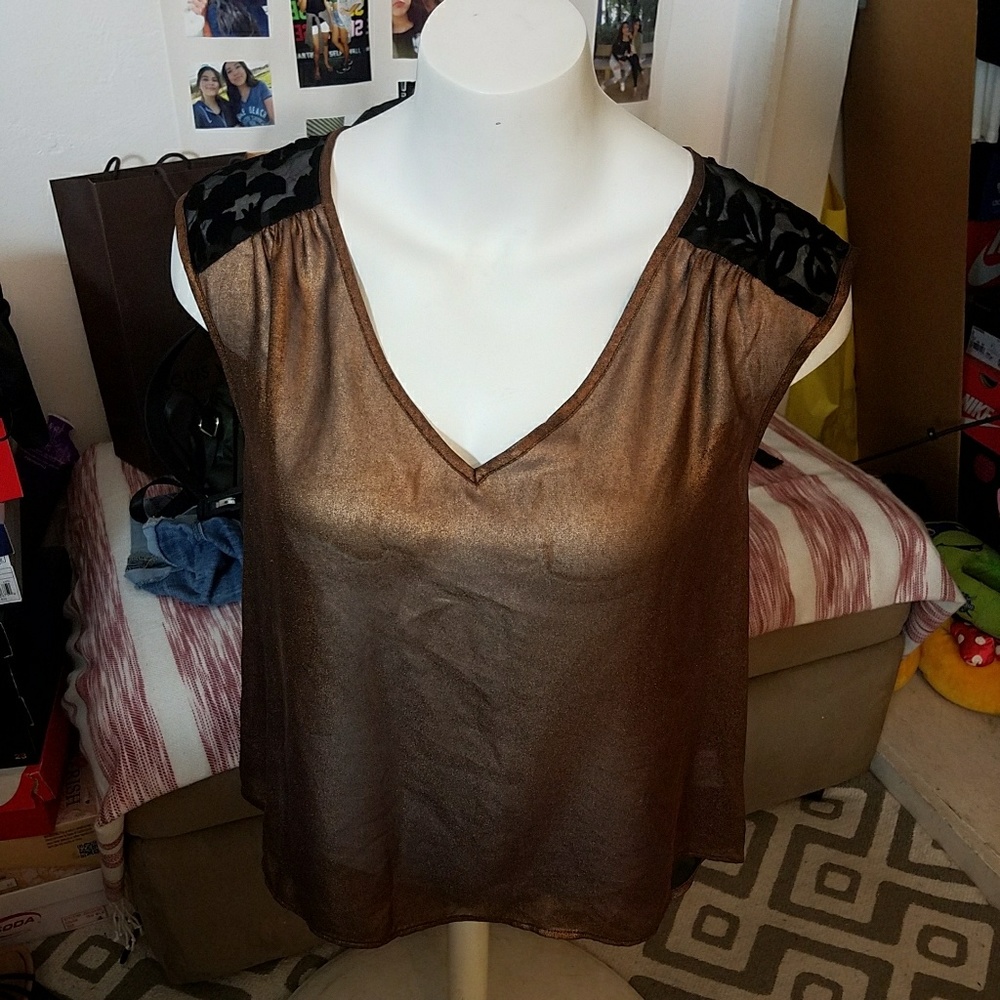 Decree Hi Lo Blouse M